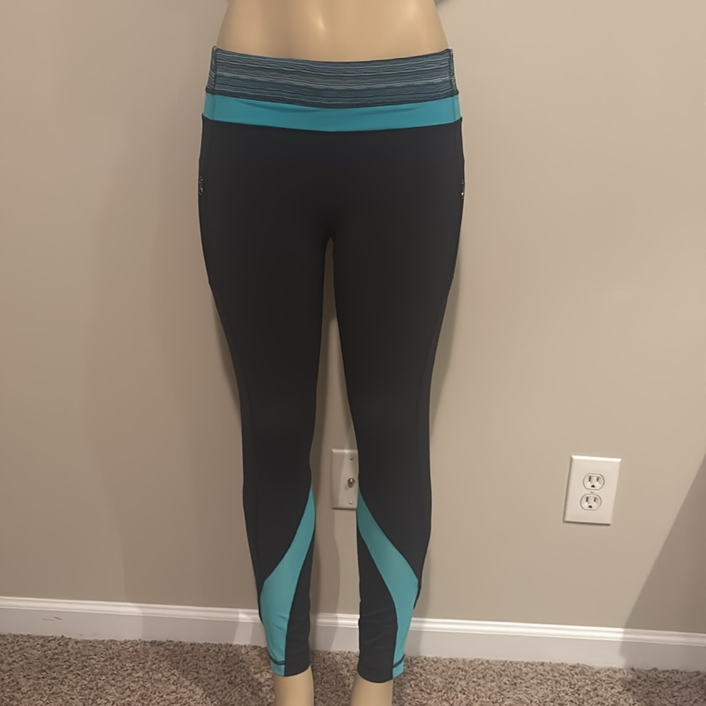 Lululemon Inspire Tight Il Women Cropped Leggings size 8 - Picture 9 of 12
